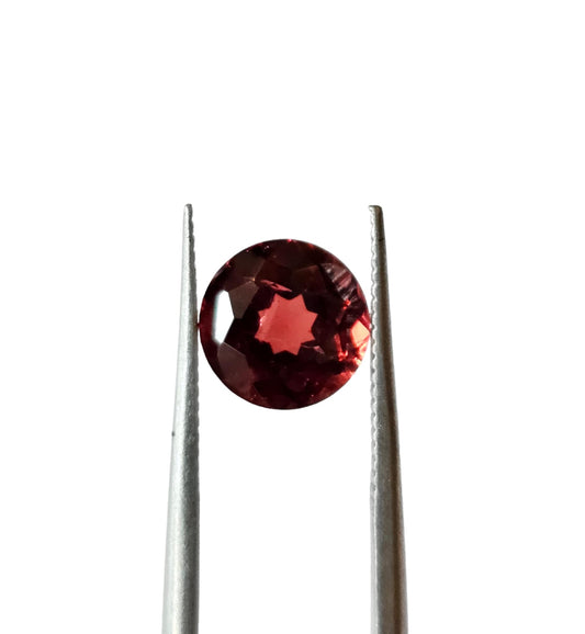 Mozambique Garnet Brilliant Round 7.2x4.7mm 1.89ct