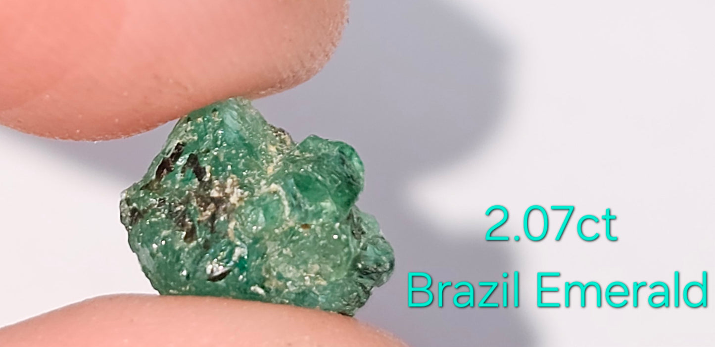 Lapidary Faceting Rough Quality Brazil Emerald 2.07ct